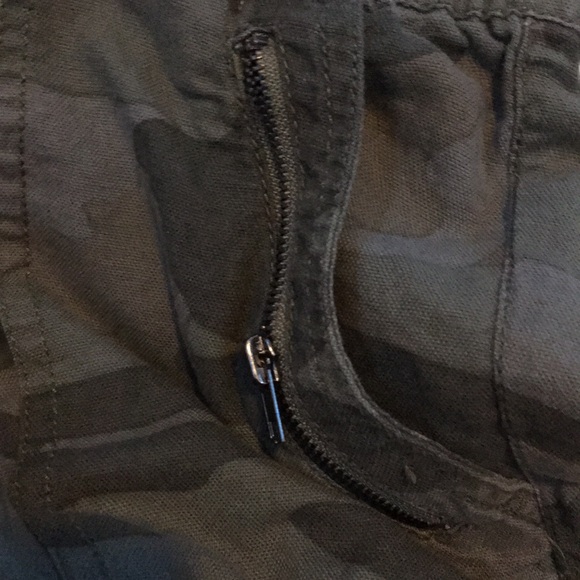 Pants - Picture 4 of 4